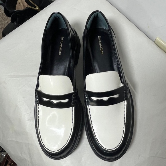 Reformation Agathea Chunky Loafer Black & White Patent Upper Lugg Sole Sz 7.5 - Picture 12 of 14